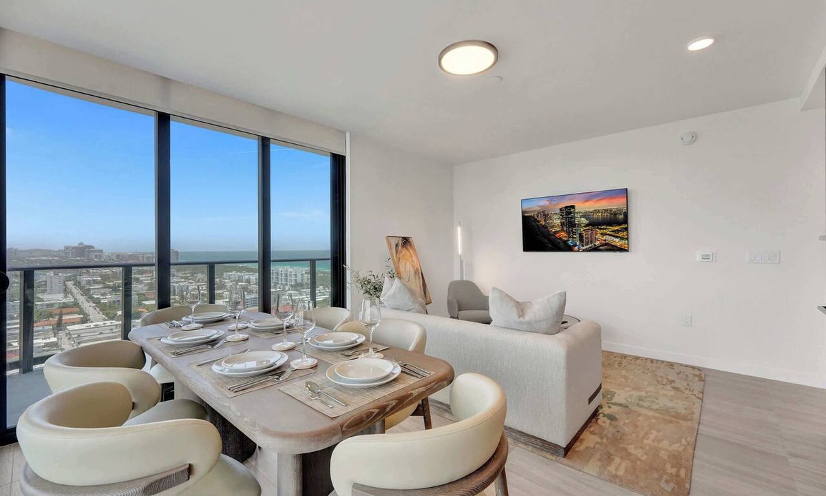 North Beach Condo | NEW: Ultimate Penthouse 3BR/2BA | Pool & Beach