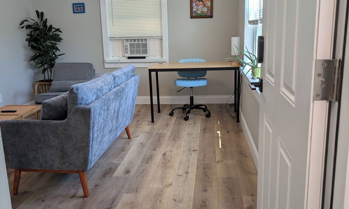 Westwood Apartment | Newly renovated furnished 1-bedroom apt w/AC in vibrant Westwood Cincinnati