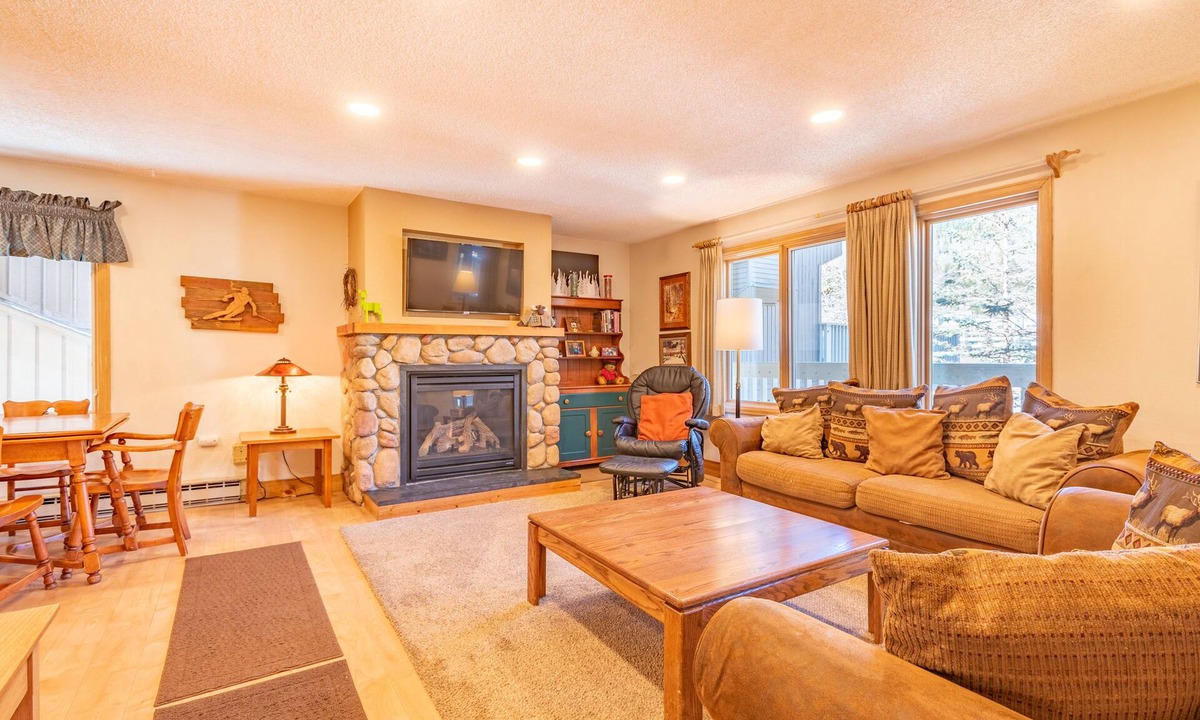 Copper Mountain Village Condo | Nice Ski-in/Walk-out condo, sleeps 8, free wifi, & parking.