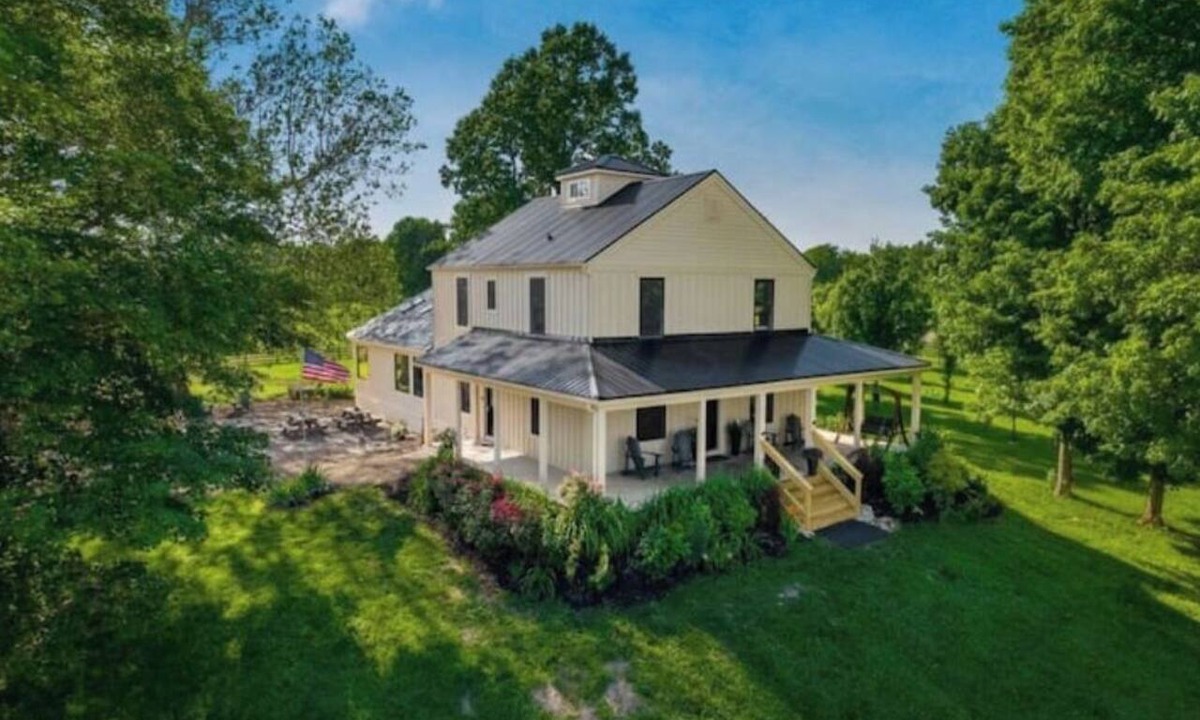 Granville House | North 64 Farms Luxury Farm House sunrise view
