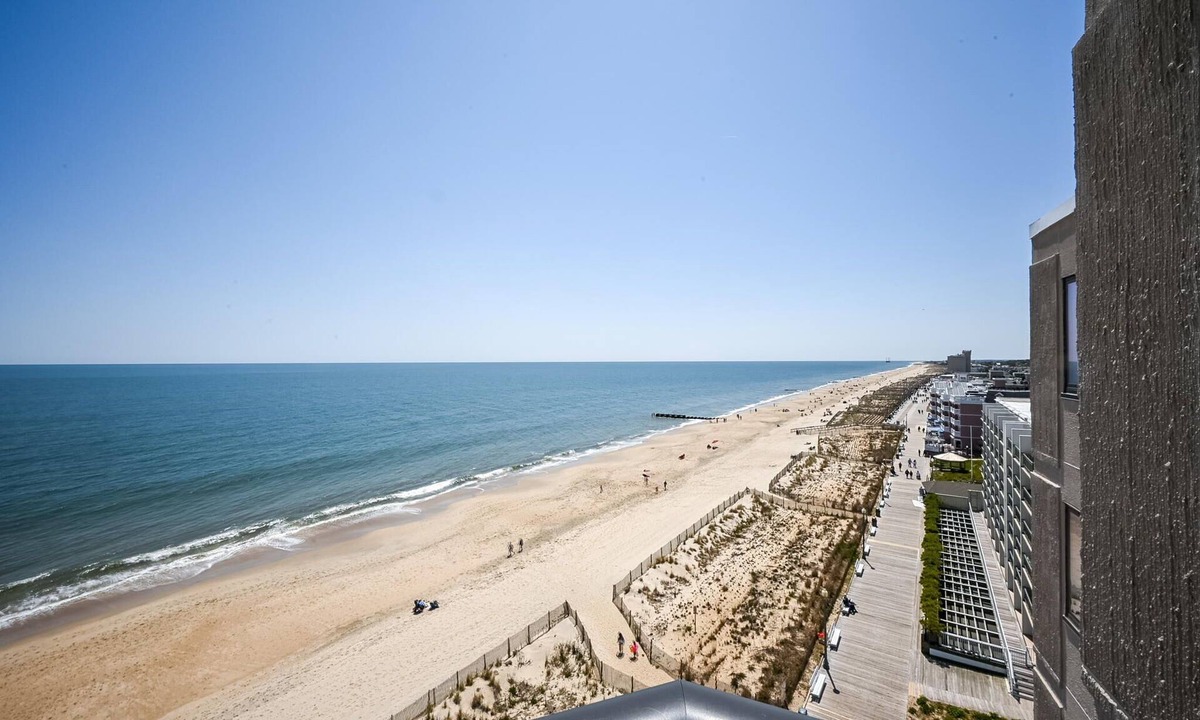 The Pines Condo | Ocean Front Studio Rehoboth Beach