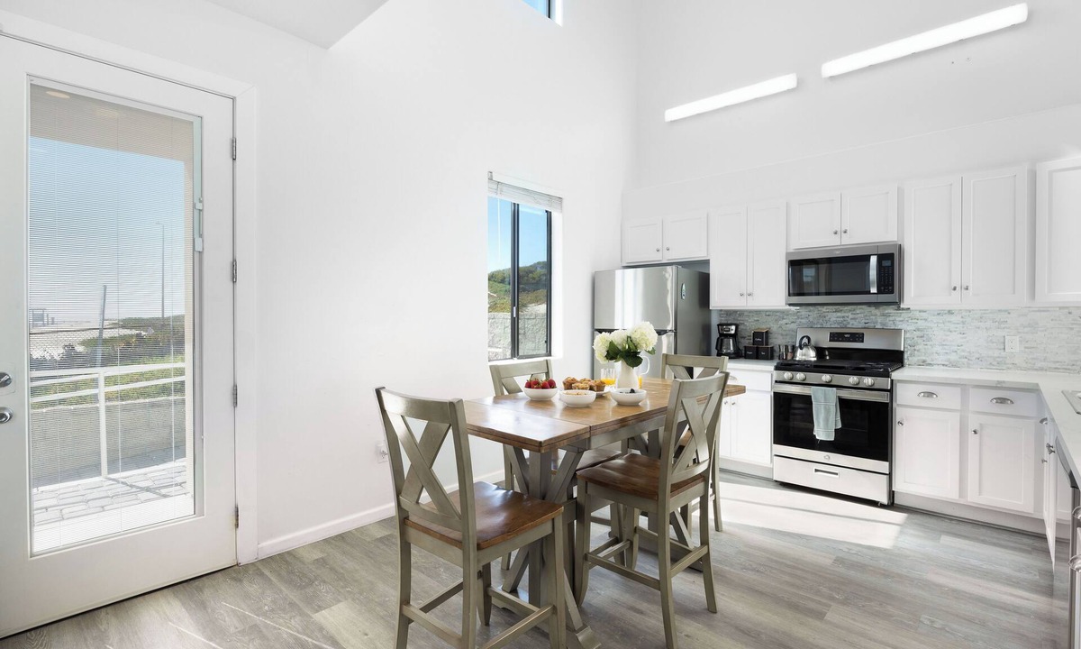 Oceano House | Oceanfront 2BR + Rooftop Deck, & Beach Access | Strand Way B