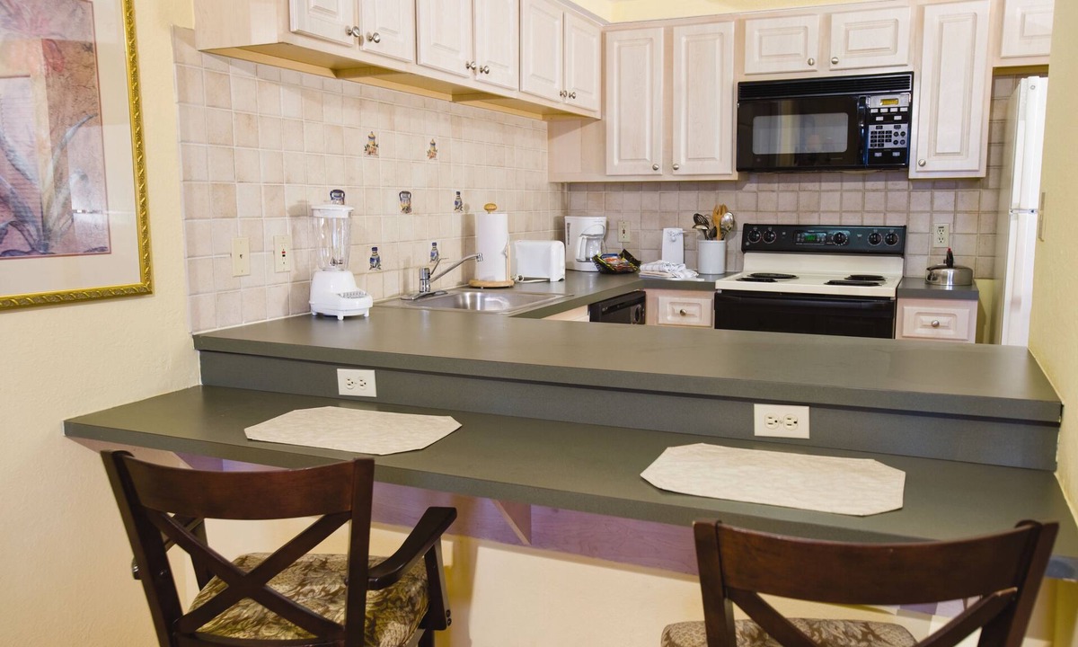Pompano Beach Resort | OFFICIAL LISTING | Wyndham - Sea Gardens 1 BR w/Pool, Beach, Attractions!