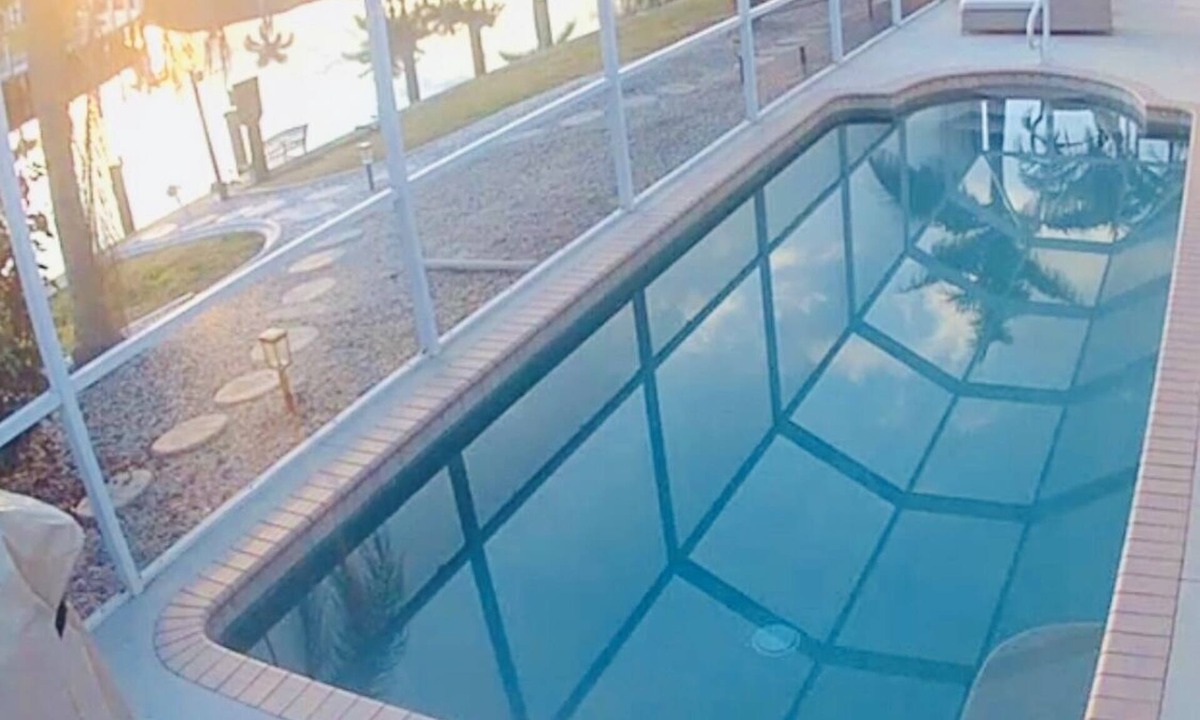 Punta Gorda House | Paradise found at Dolphin Dream House! Enjoy sea life passing boats private pool
