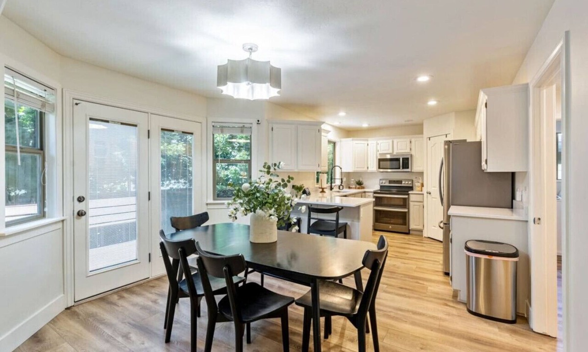 Pleasant Grove House | Peakview Paradise | Backyard | Free Massage*