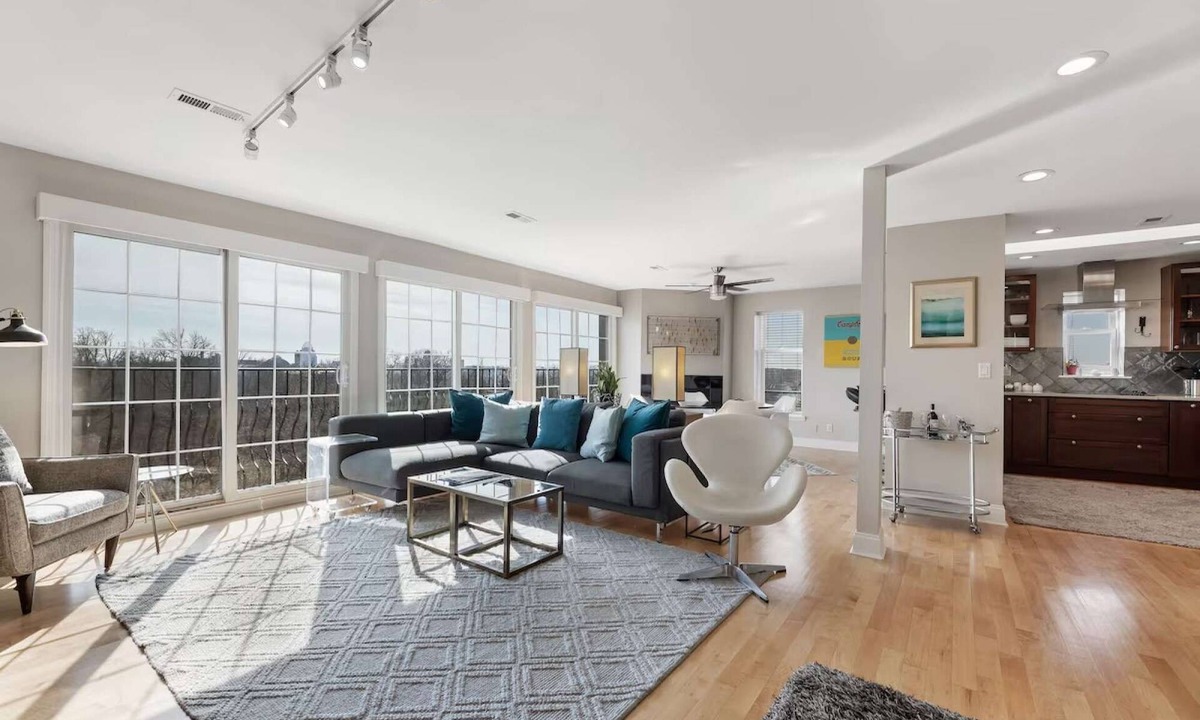 Mount Adams Condo | Penthouse Style Condo with City View