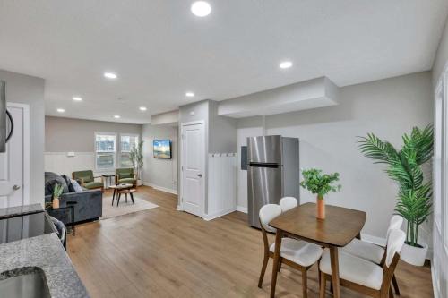 Downtown Columbus Apartment | Perfect Short Stay in Historic Columbus Walkable Modern & Easy