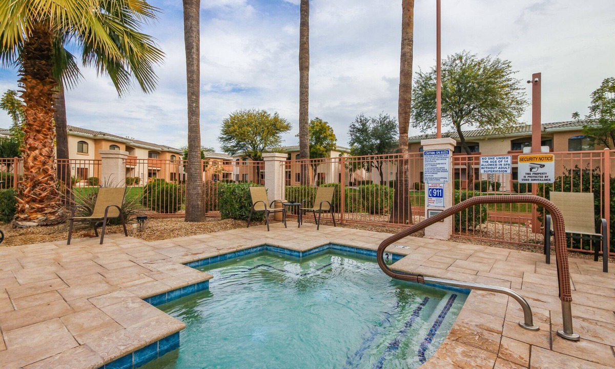 Maryvale Condo | Pet Friendly! 2 KING Beds, Heated Community Pool! 3 miles from Cardinal Stadium!