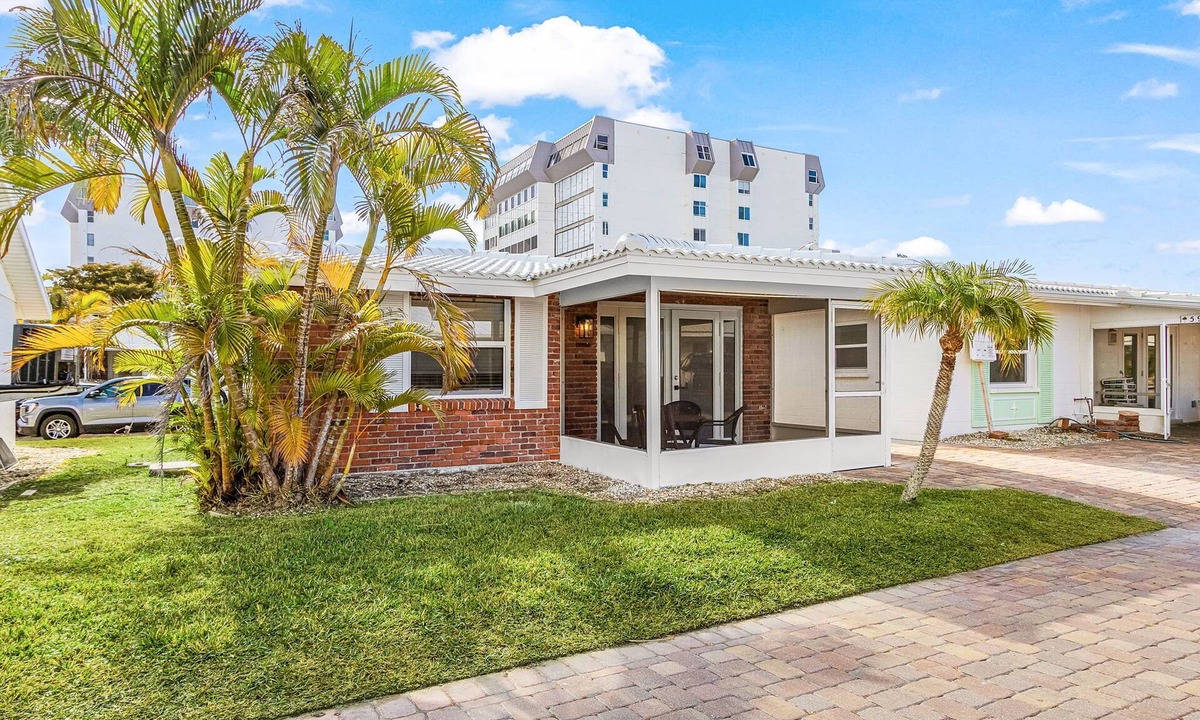 Aloha Kai House | Plunge into Joy & Sun at Siesta Key Coastal Gem - Aloha Kai #60