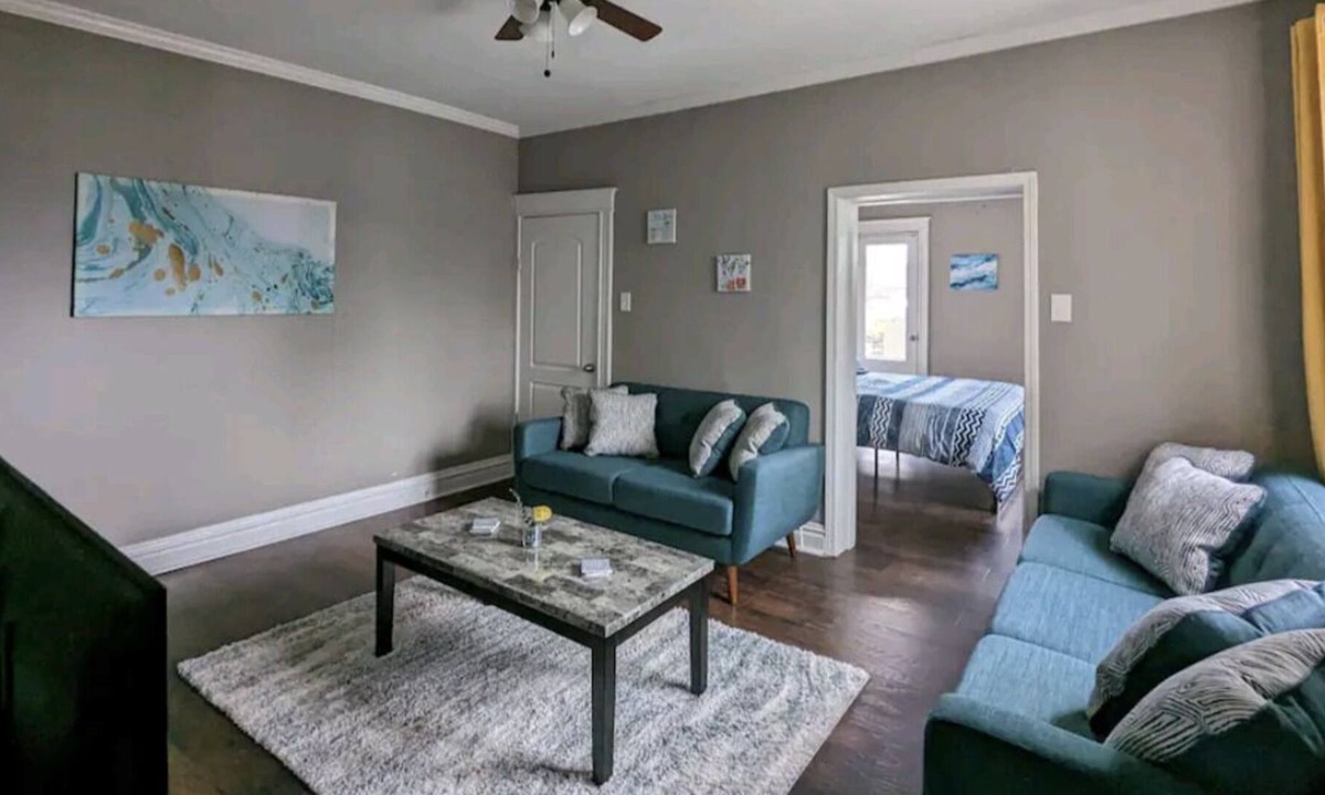 Tower Grove East Apartment | Plush 2Bed King- Monthly Travelers Encouraged