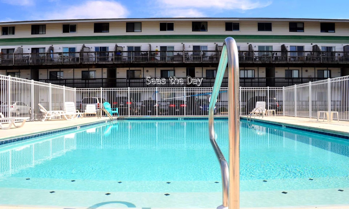 North Ocean City Condo | Pool, Park View, Fireworks and short walk to the Beach - Book Now!