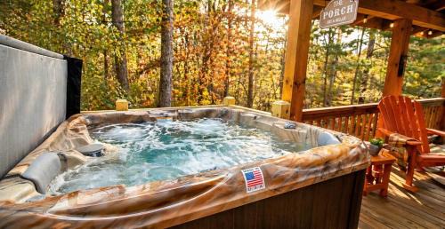 Eagle Mountain House | Pools, Wineries, Hiking, Waterfalls, Hot Tub, Gym, Pickleball, Arcades