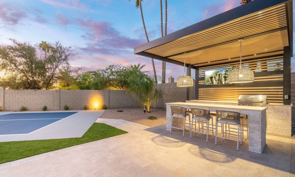 Paradise Valley Village House | Poolside Palms-PickleBall/BBall/Pool/Firepit/Golf