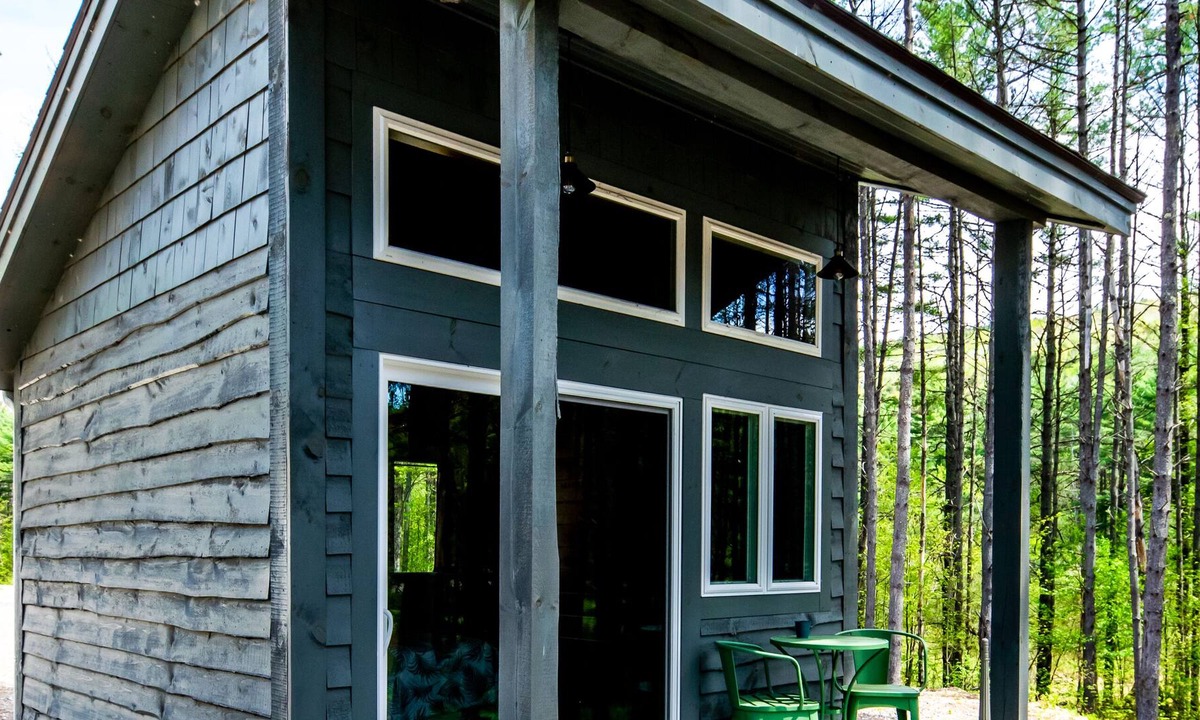 Bingham Cottage | Private 2-Person Cottage Overlooking Wyman Lake - Unit 15