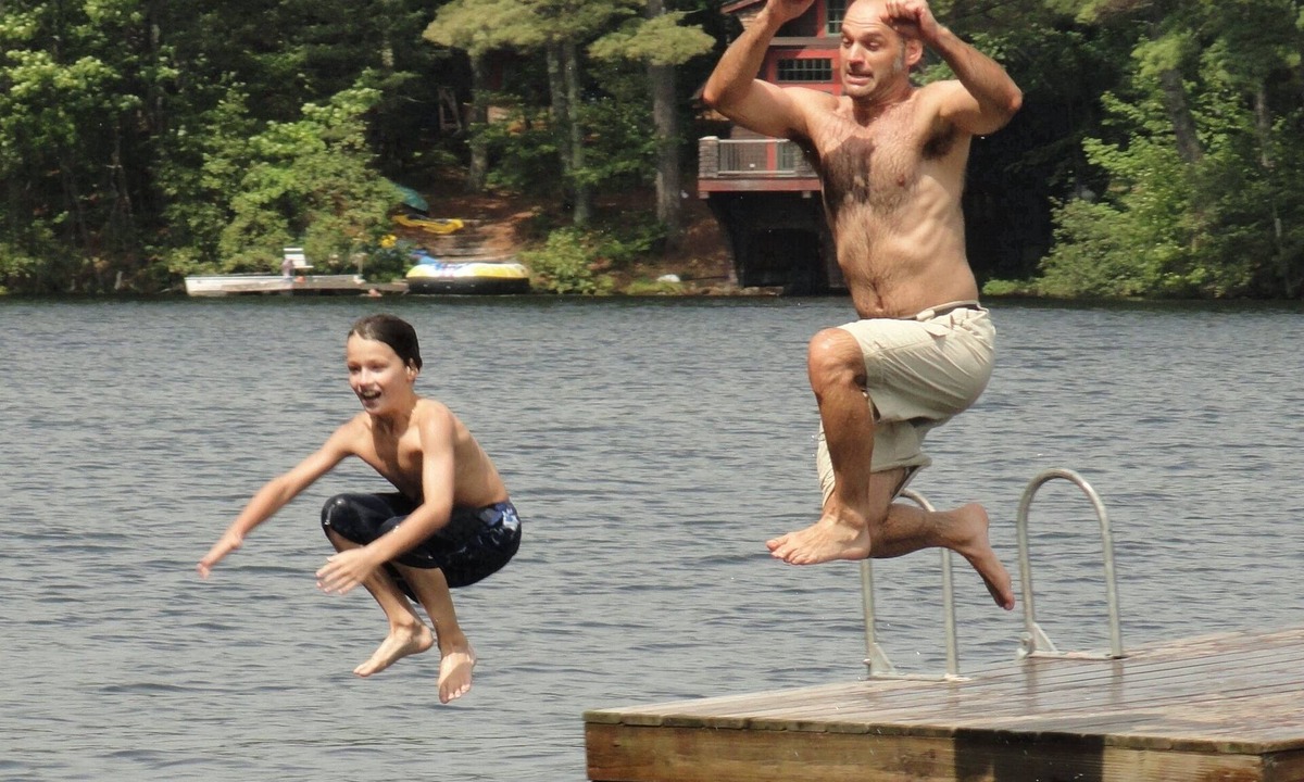 Greenwood House | Private beach, 8 kayaks/canoes, Bocce- perfect for multiple families to share!