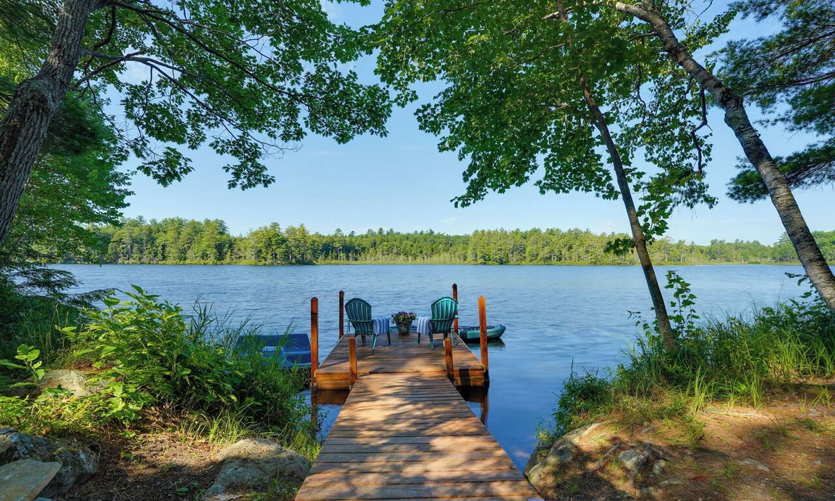 Augusta Cottage | Private Dock & Deck: Tranquil Dam Pond Cottage!