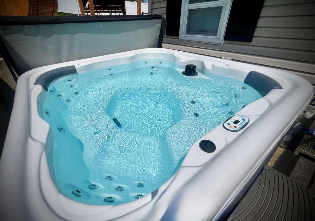 Mount Jackson House | Private Pool HotTub Sauna Wineries Hikes