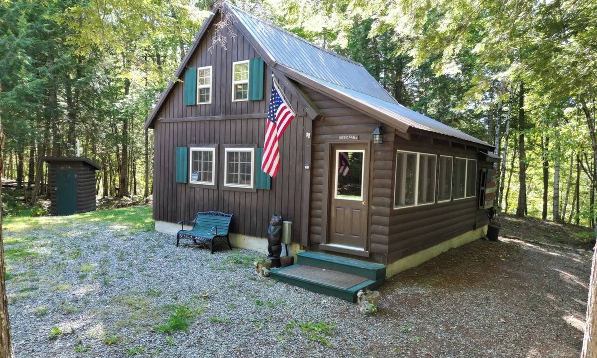 Lincoln Cabin | Quaint 1 Bedroom + Loft/1 Bath streamside Timber Frame cabin near Lincoln, ME.