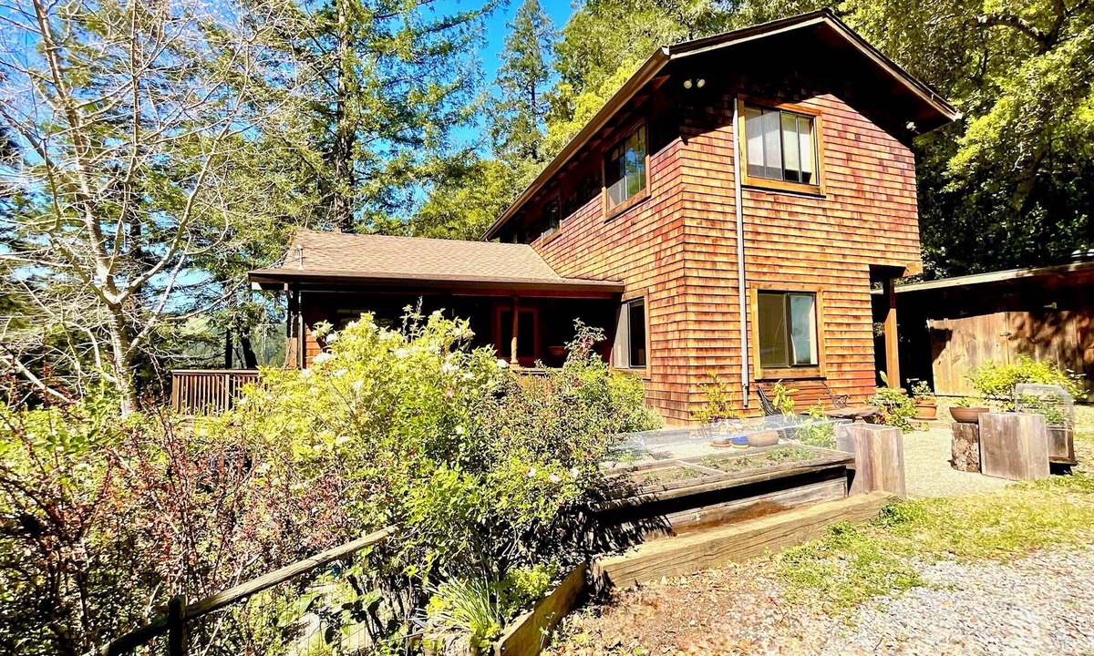 Forest Knolls House | Quiet, 2.5 bedroom Healthy House between Fairfax and Point Reyes station