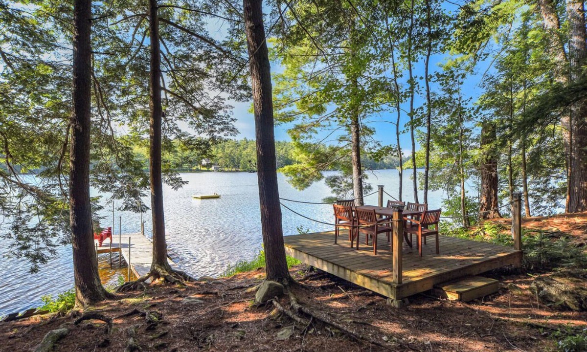 Weeks Mills Cabin | Quintessential Maine cabin w/private waterfront