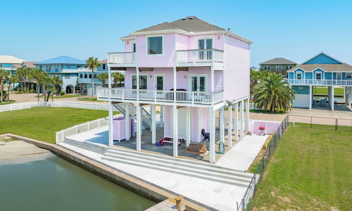 Terramar Beach House | Recently Refreshed Bayfront Home w/Private Dock & 3 Decks, 1 mi from Beach