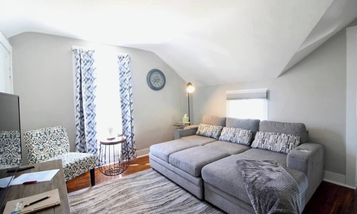 Mansfield Apartment | Recovery Loft 1-bedroom apartment in Mansfield, OH with WiFi, AC, Full Kitchen