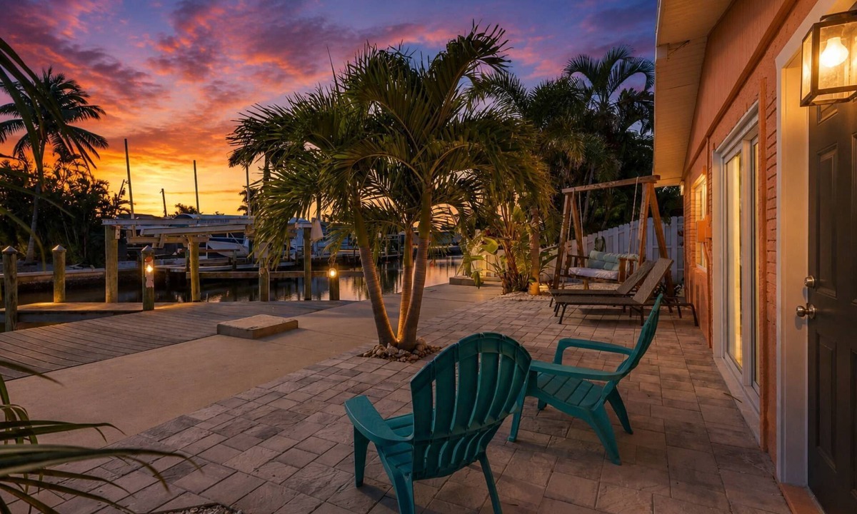Matlacha House | Remodeled Matlacha Fishing Cottage | Gulf-Access Canal, Dock, Bikes & Boat Parking