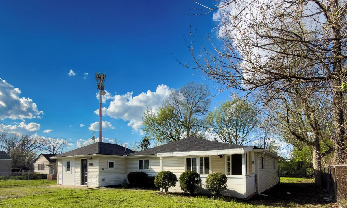 Northeast Columbus House | Renovated 4BR, Minutes to Airport, Spacious & Cozy