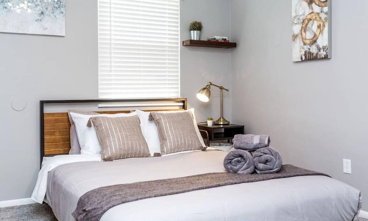 Downtown Columbus Apartment | Renovated Central C❤German Village/Children's Hospital