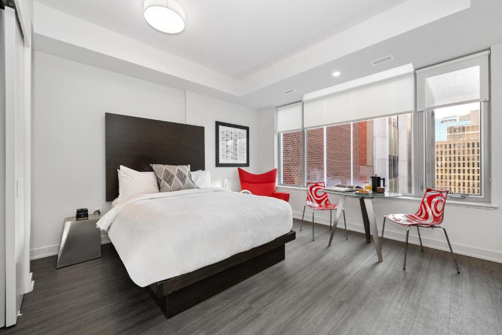 Byward Market - Parliament Hill Hotel | reStays Ottawa