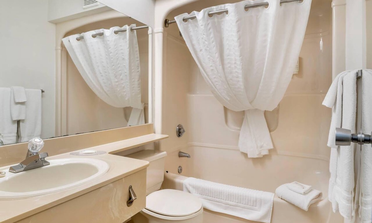 Saint John Hotel | Rodeway Inn