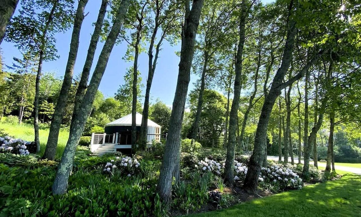 Friendship Cabin | Romantic Luxury Yurt with Private Beach & Steam Shower near Friendship, Maine