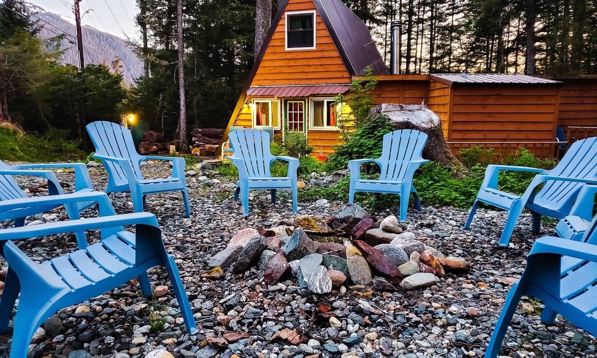 North Douglas Cabin | Rustic Cabin & A-Frame w/Firepit