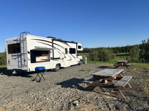 Sterling House | RV Site (Full Hookups)