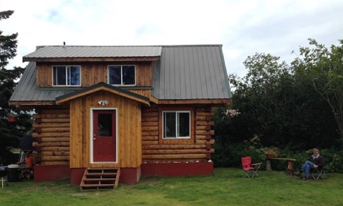 Homer Cottage | SANDPIPER COTTAGE PEACEFUL & CENTRAL, IN OLD TOWN HOMER