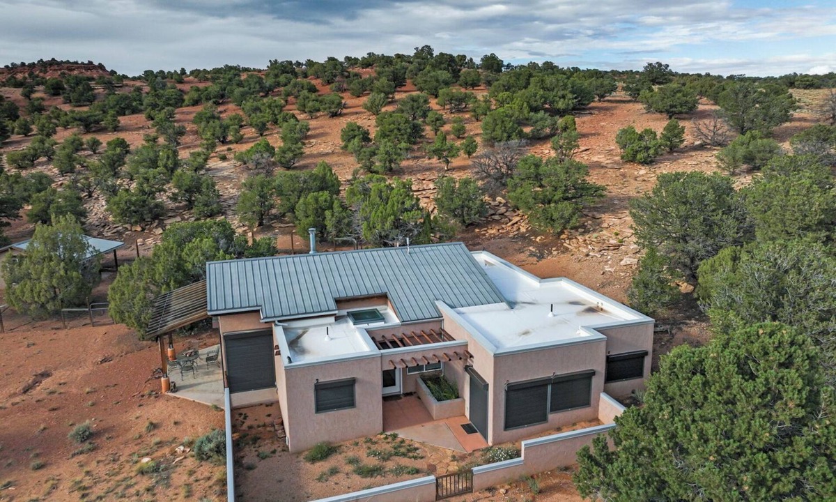 Torrey Cabin | Secluded Cabin minutes from Capitol Reef National Park with AC