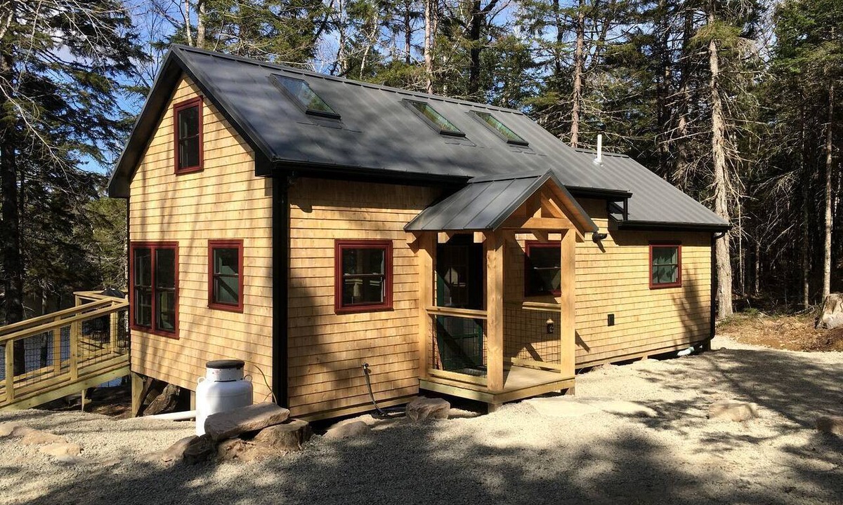 Machias Cabin | Secluded, Dog-Friendly Lakefront Cabin on Pristine Lake, Maine, for Wonderfully Romantic Getaways to Nature