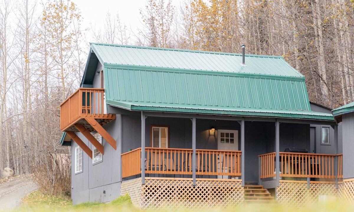 Lazy Mountain Cabin | Secluded Mountain Lake Cabin: