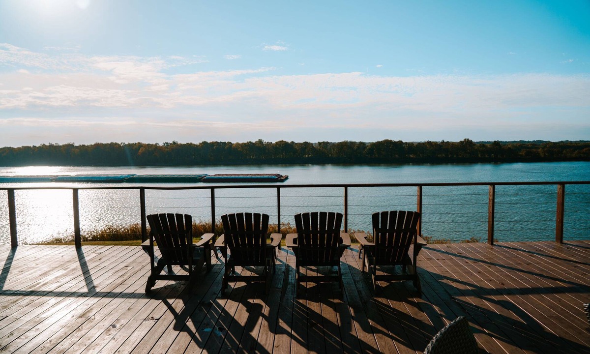 McFarlan House | Secluded Ohio River Retreat Retreat with Hot Tub - Sleeps 10