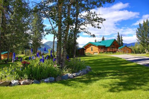 Mentasta Lake House | Secluded Rustic Wilderness Lodge & Cabin Retreat with Private Lake, Sauna & Adventure Trails near Tok, Alaska