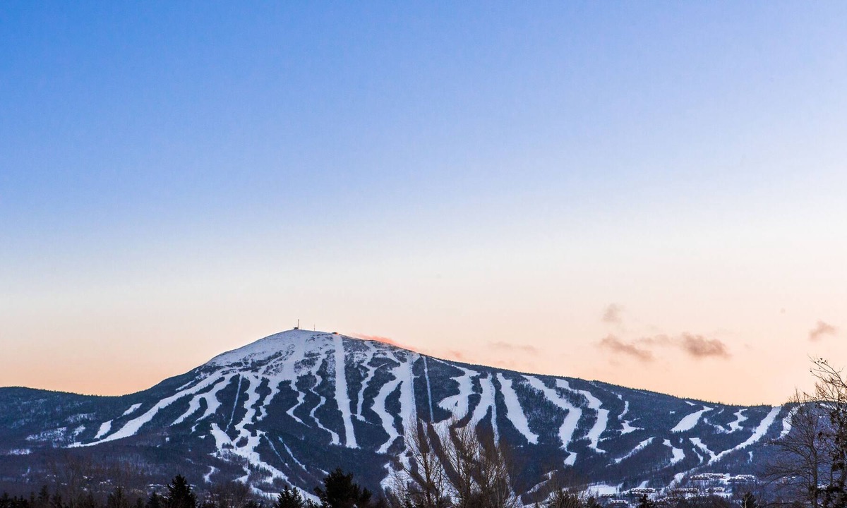 Carrabassett Valley Condo | Ski In/Ski Out in Sugartree