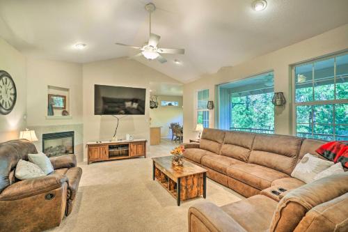 Phoenix Lake-Cedar Ridge House | Sonora Home with Pool Table, Grill and 2 Balconies