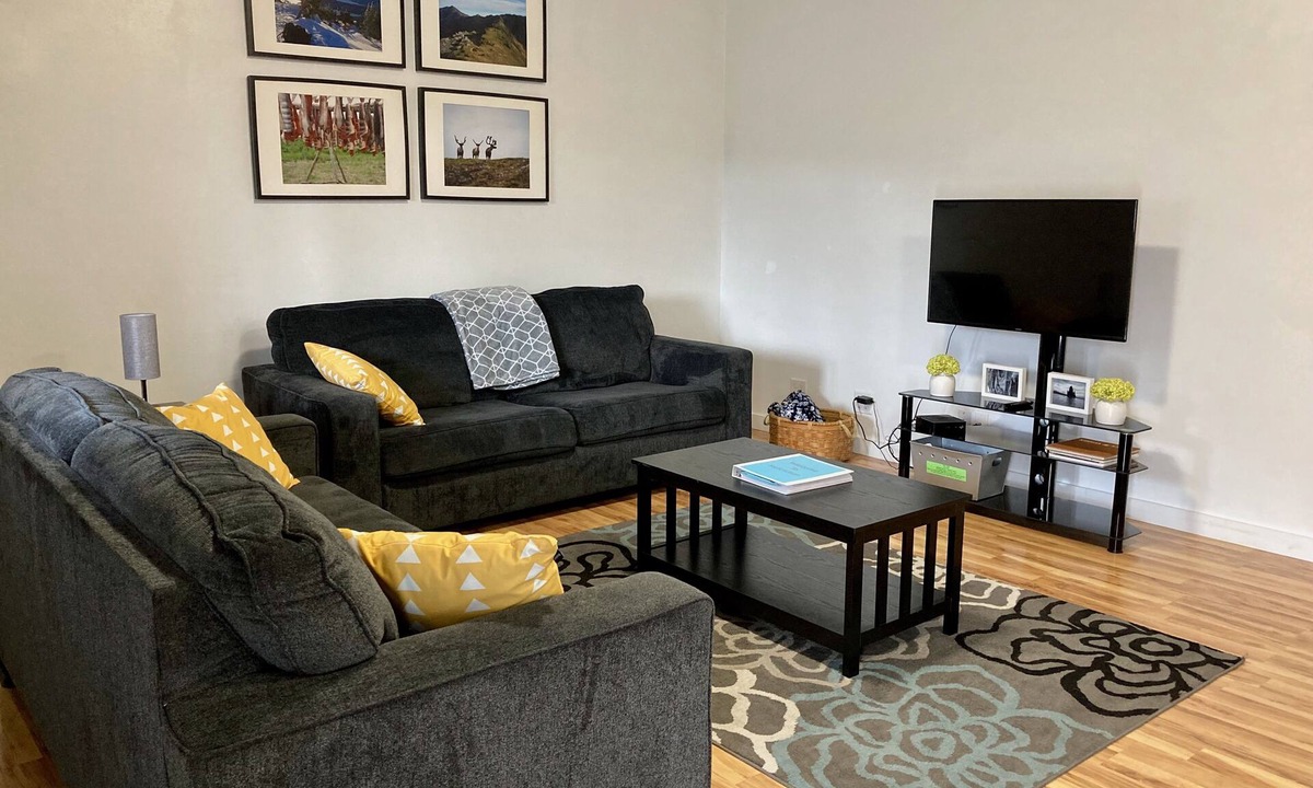 Ketchikan Apartment | Spacious 1 Bedroom Apartment