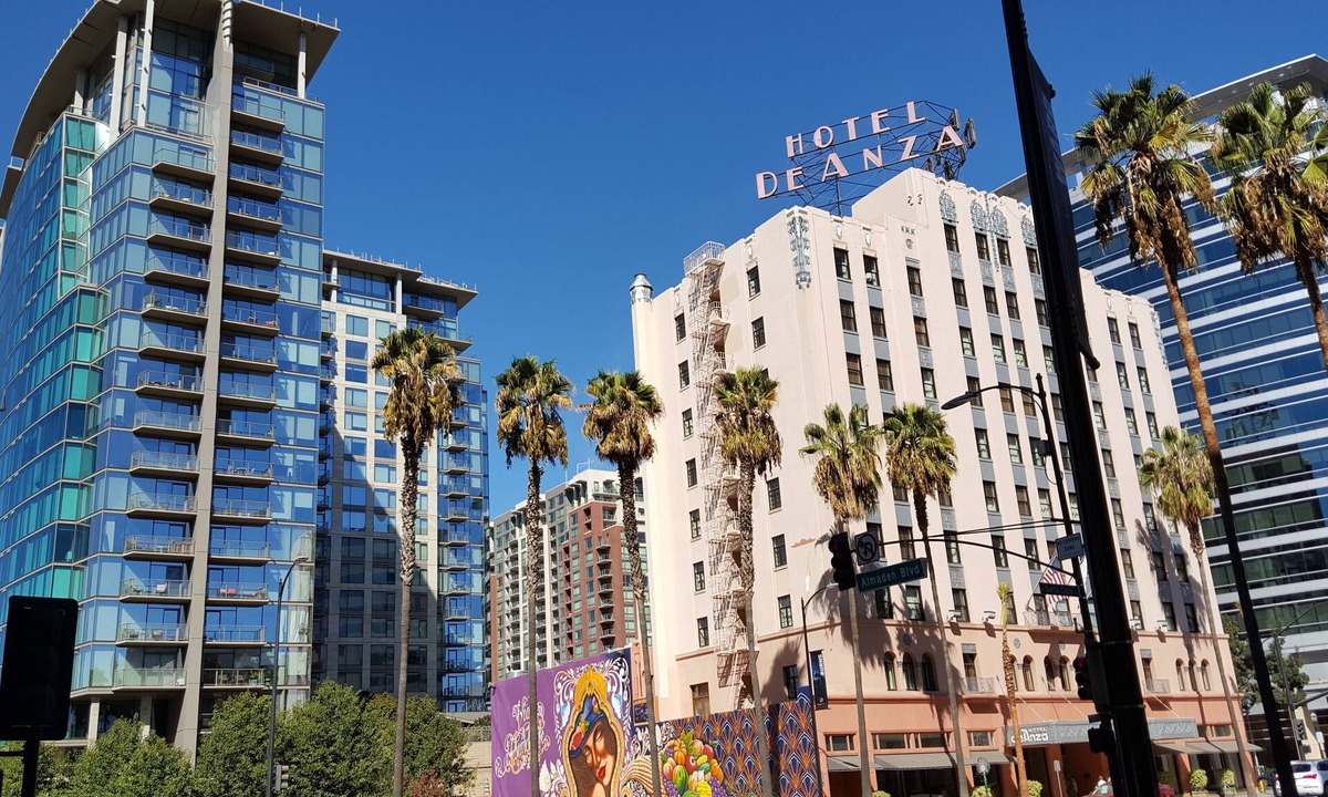 Downtown San Jose Condo | Spacious, 2-story condo in Downtown San Jose. Summer discount 15%