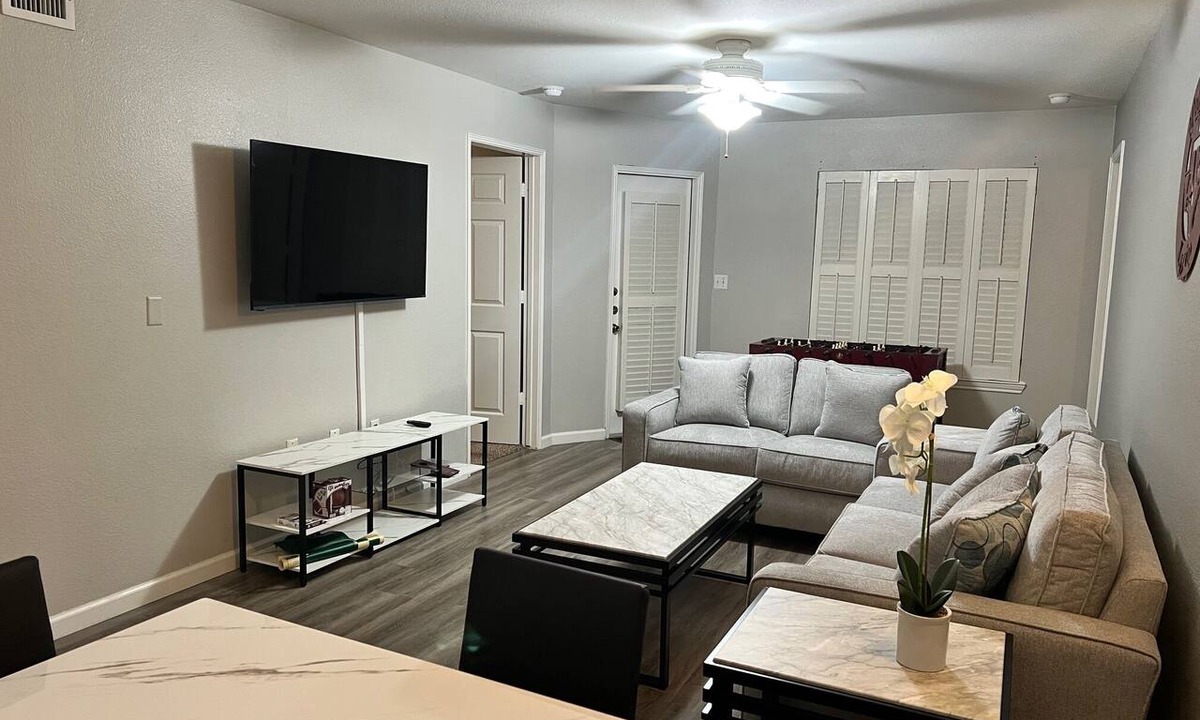 Pecan Tree - McCullough Condo | Spacious 4-bedroom in College Station, less than 2 miles from Kyle Field.