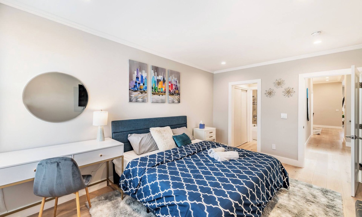 Bayview House | Spacious 4-bedroom townhome in enchanting San Francisco with AC