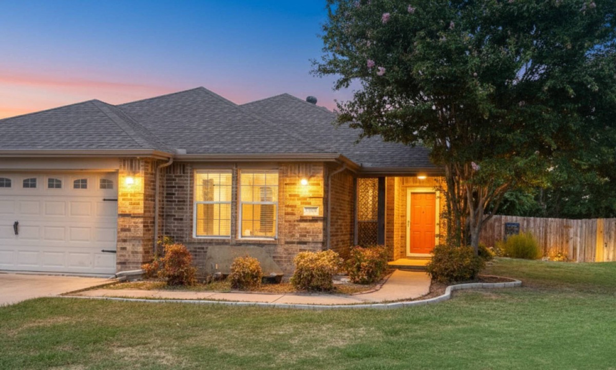 Midlothian House | Spacious 4BR Midlothian Home | Sleeps 10 | ~35 Min to AT&T Stadium World Cup