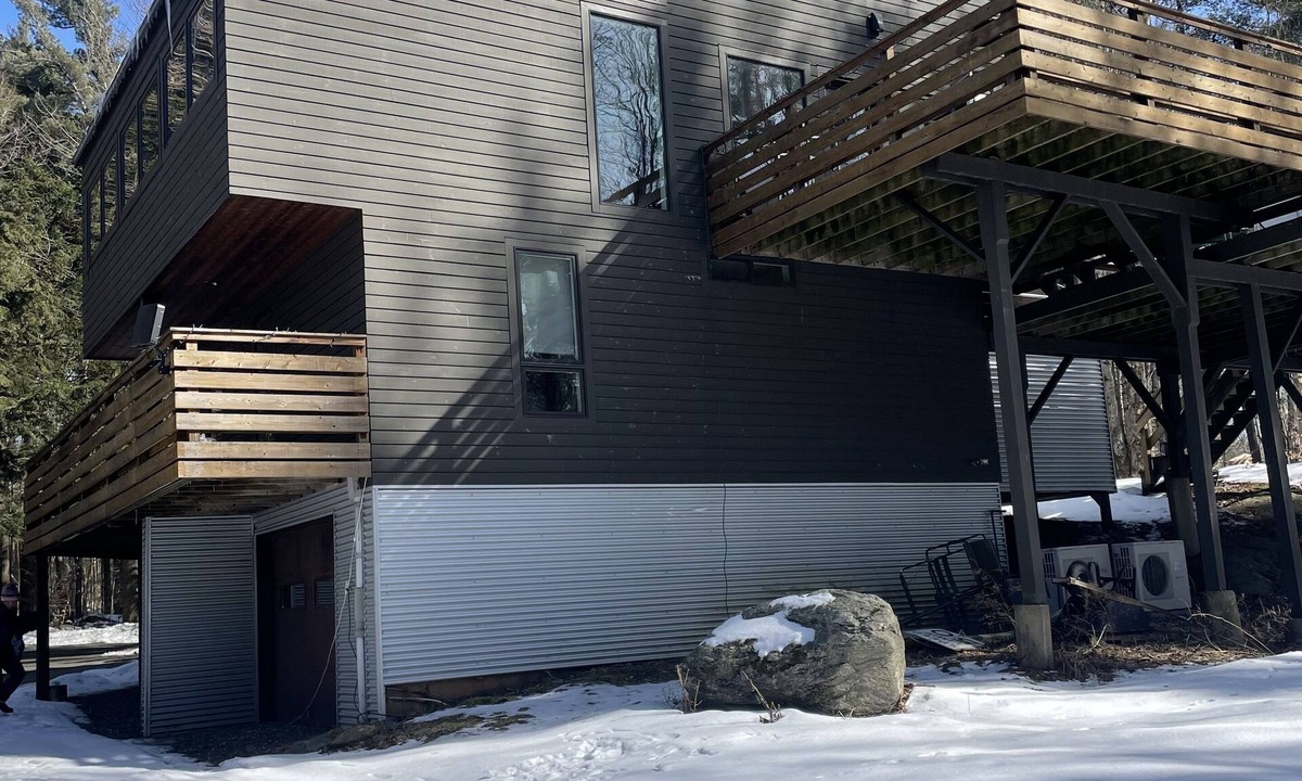 Stowe Hollow House | Spacious 5-bedroom house with AC, WiFi and EV charging in marvelous Stowe