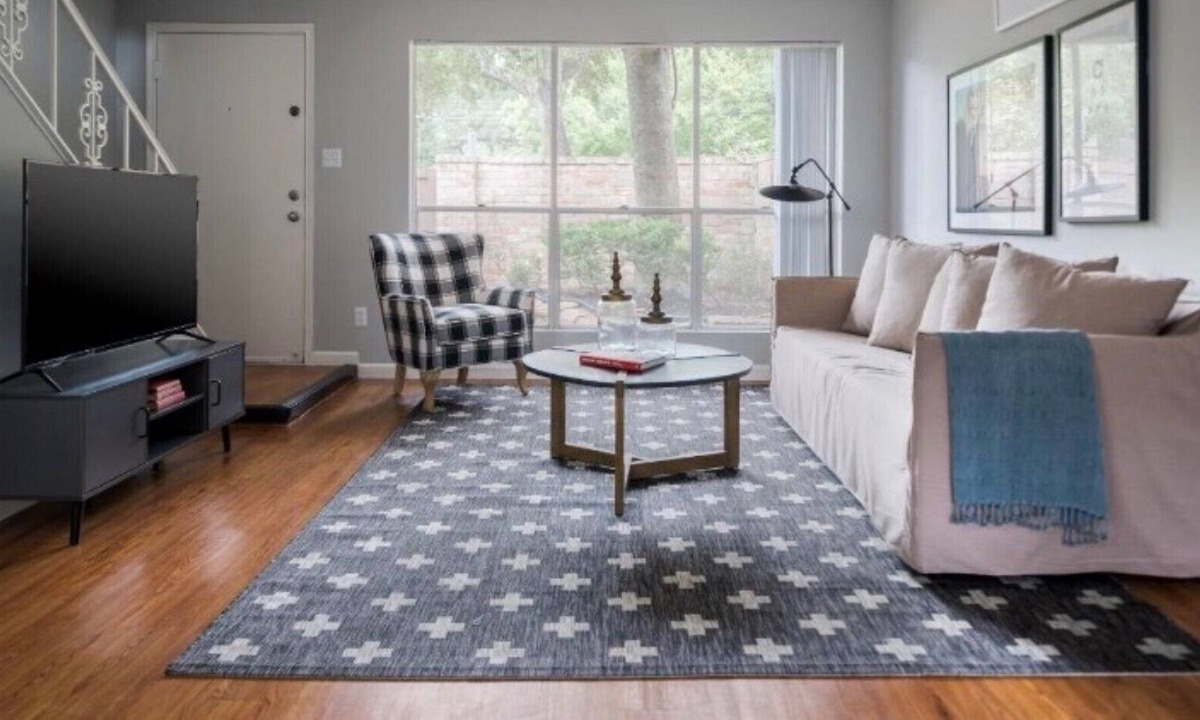 Houston Apartment | Spacious and Modern Hotel Suites with Heated Pool, Gym and Hot Tub!