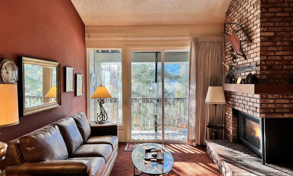 Mammoth Lakes Cabin | Spacious cozy condo with large loft , Near Both Canyon Lodge & Village